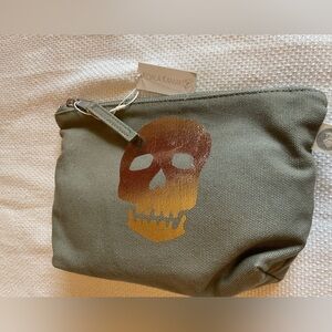NWT Koala Kanvas green and bronze skull make up bag